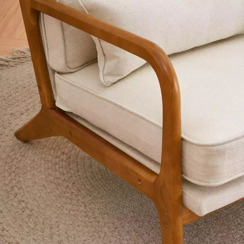Poltrona in legno massello color crema, seduta singola